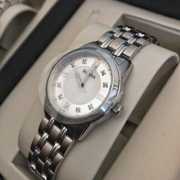 His/Hers Matching Watch Set main image 4